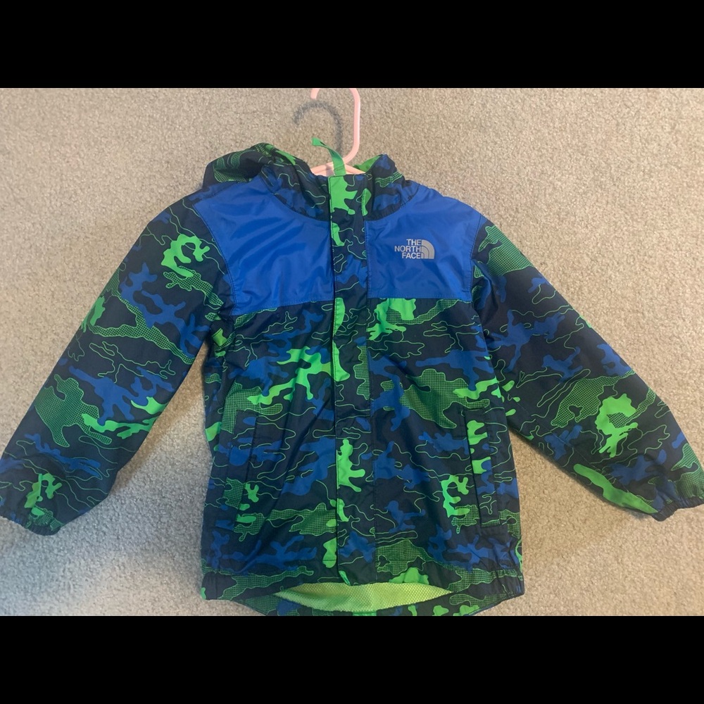 The North Face Kids Green & Blue Camo Hooded Puffer Jacket